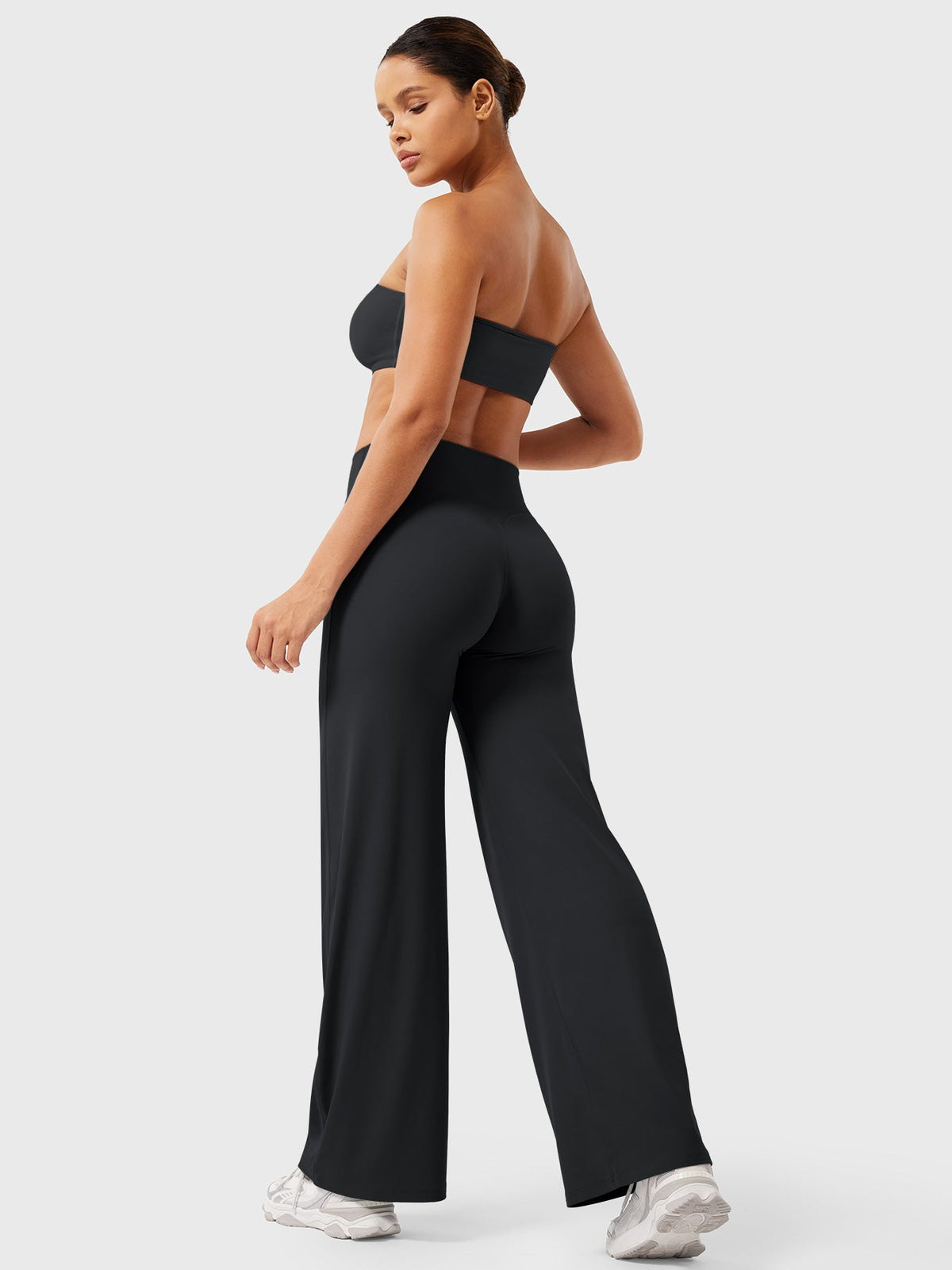 Straight Leg Leggings in Black, full look from the back